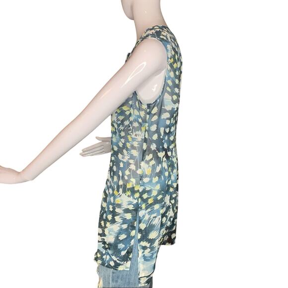 CABI Women Top Sleeveless Button Down Size S Abstract Blue Tones - Picture 3 of 8